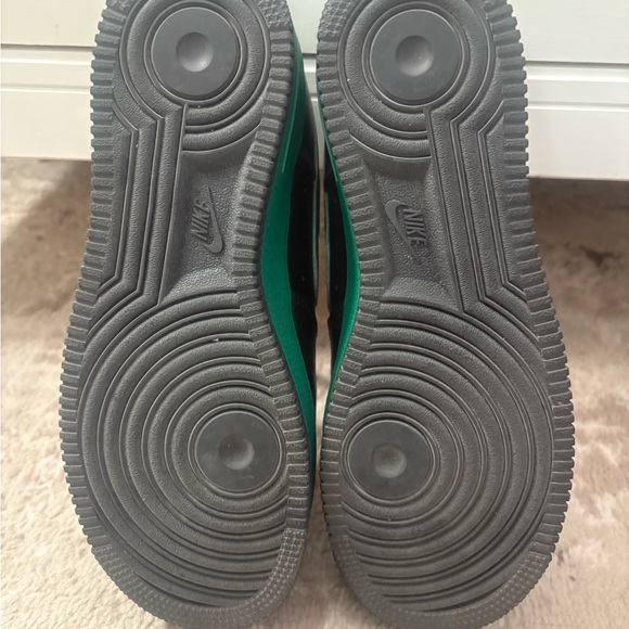 Nike Airforce 1 custom Black and green Sneakers - Picture 5 of 5